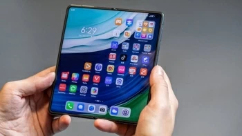 Huawei sắp ra mắt smartphone gập ba