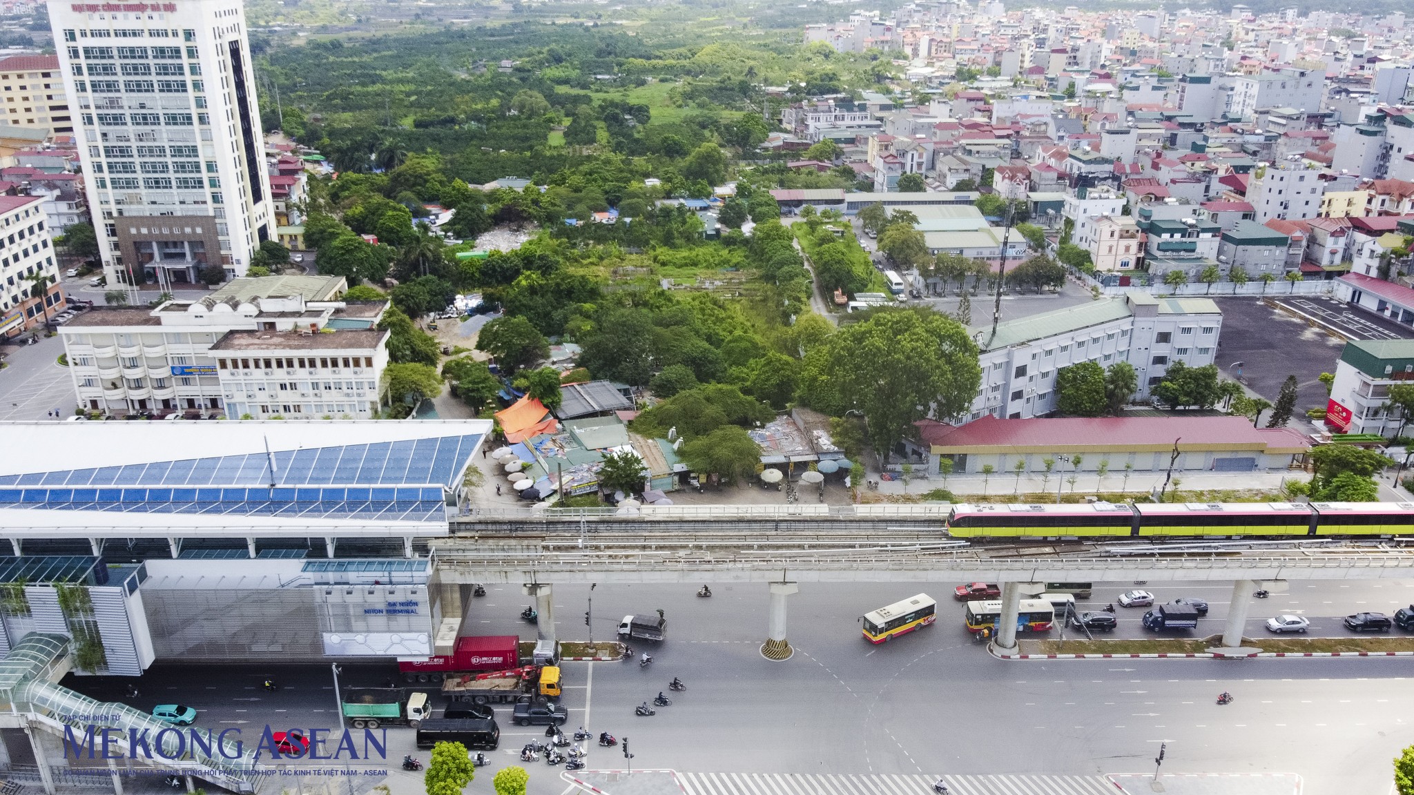 Ngắm tuyến đường sắt trên cao Nhổn - ga Hà Nội trước ngày vận hành