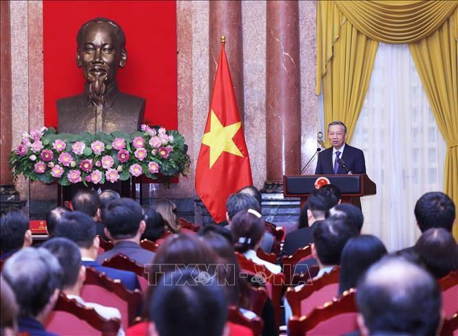 Tổng Bí thư, Chủ tịch nước Tô Lâm nhấn mạnh, Đảng và Nhà nước luôn dành sự quan tâm đặc biệt và tạo những điều kiện tốt nhất cho cộng đồng doanh nghiệp Việt Nam