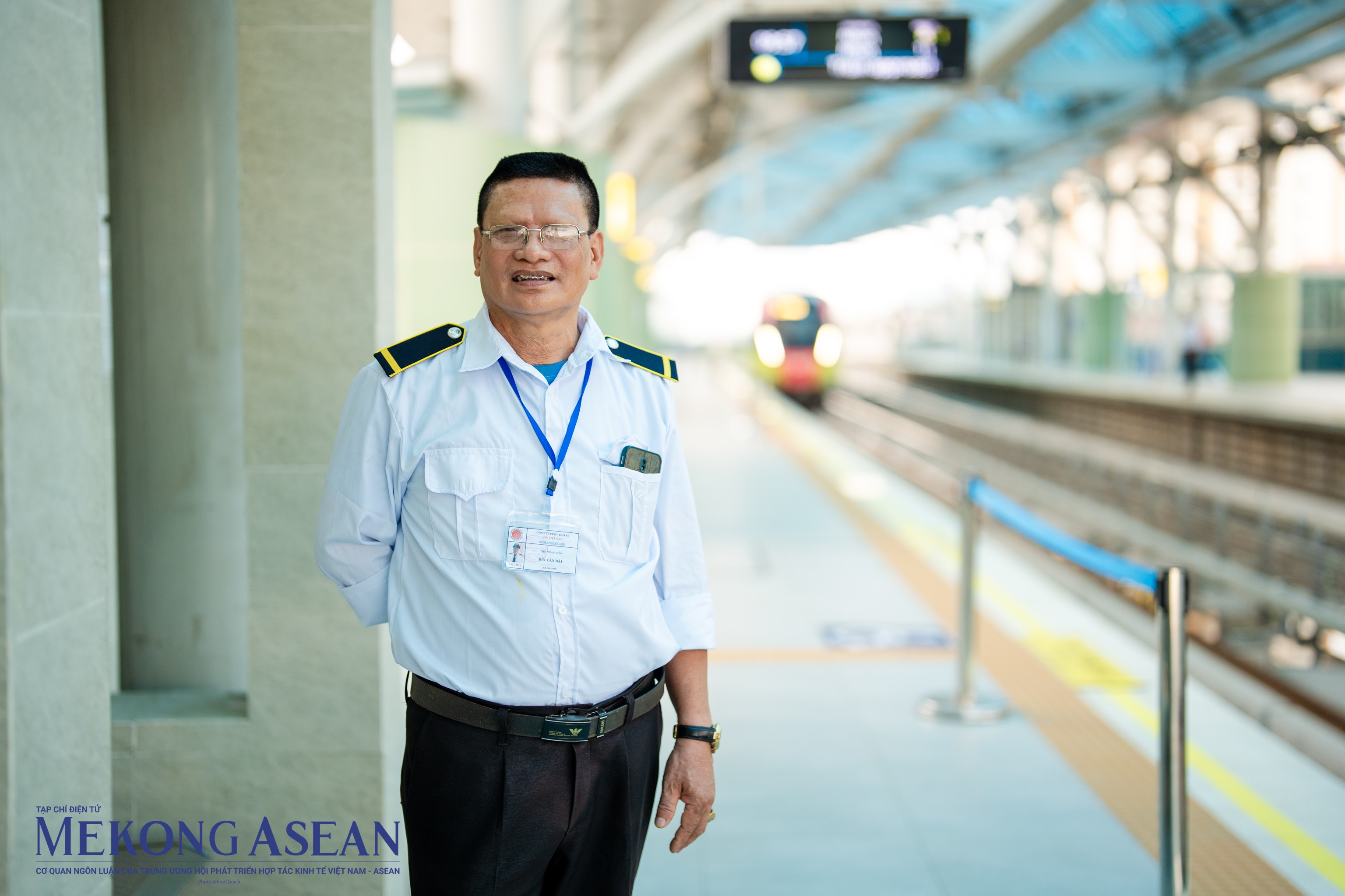 Tuyến metro Nhổn - ga Hà Nội đông đúc ngày đầu thu phí