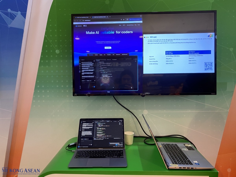 Điểm khác biệt của CodeVista là có khả năng bình luận về phần code sửa lỗi (bug) trong phần lập trình, chỉ ra lý do tại sao nên sửa lỗi…cho lập trình viên ngay tại màn hình hiển thị IDE (Môi trường phát triển tích hợp). Ảnh: Hà Anh/Mekong ASEAN.