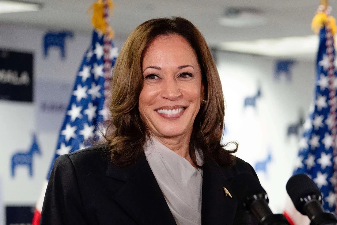 Chiến dịch tranh cử của bà Kamala Harris huy động được số tiền kỷ lục