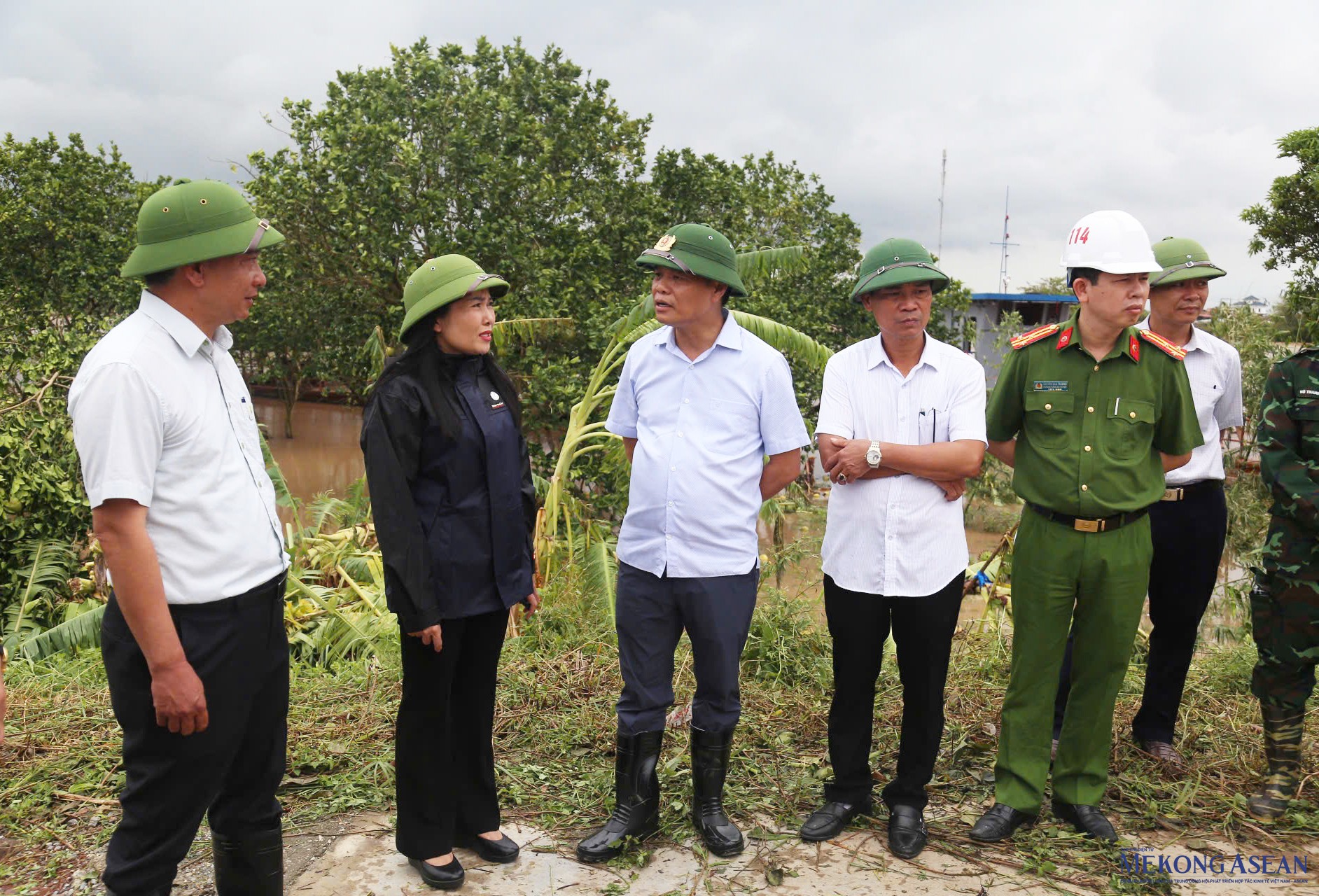 Chủ tịch UBND tỉnh Hải Dương Lê Ngọc Châu kiểm tra công tác phòng chống mưa lũ tại xã Thanh Hồng (huyện Thanh Hà).