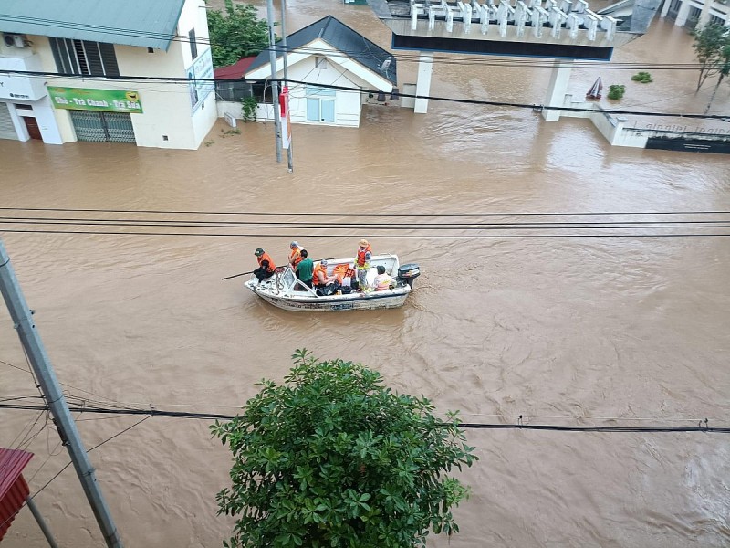 Triển khai khẩn cấp các biện pháp bảo vệ hồ thủy điện Thác Bà