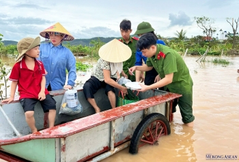 Thanh niên Hải Dương tham gia góp sức khắc phục hậu quả bão lũ