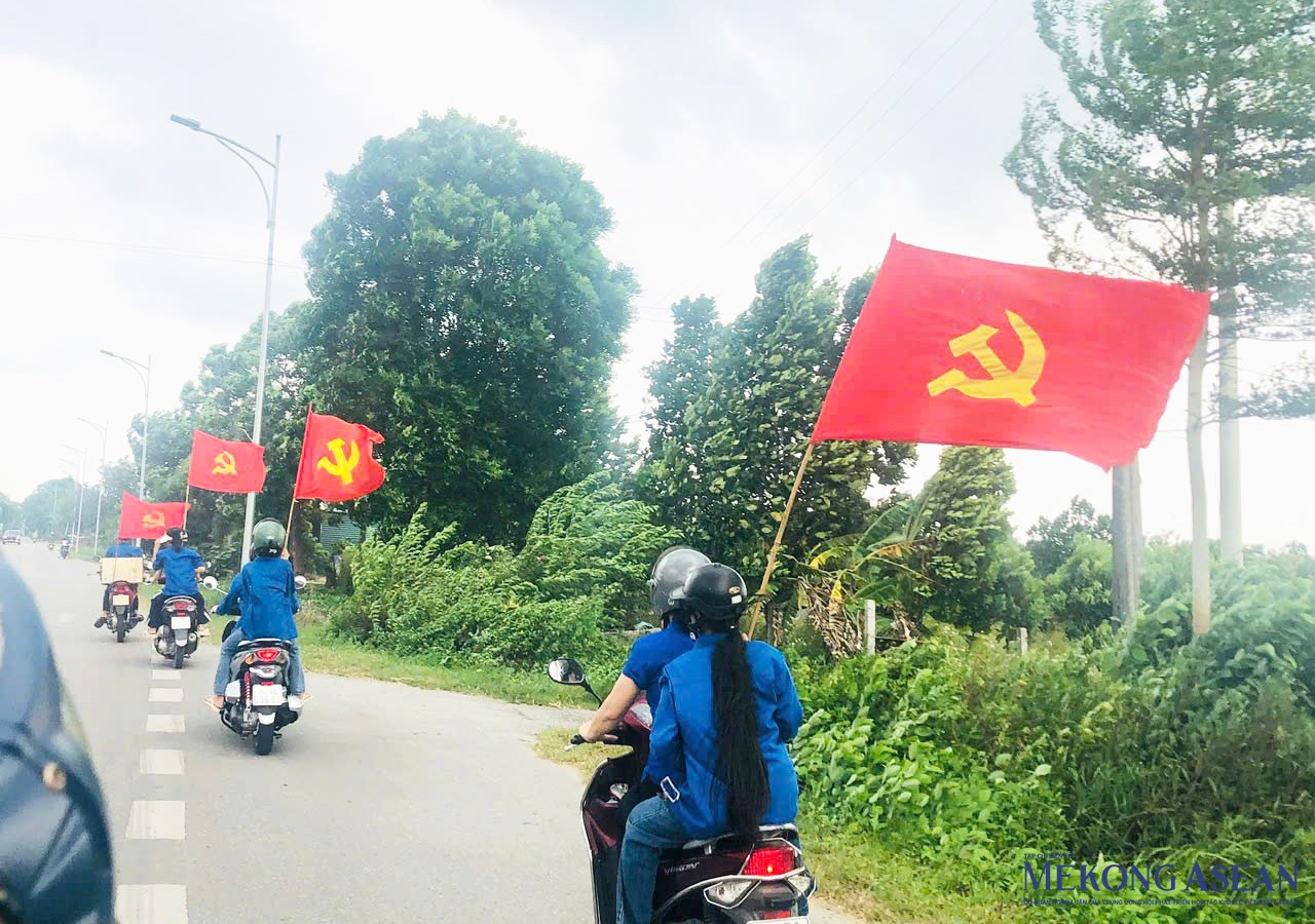 235 đội hình thanh niên tình nguyện Hải Dương thực hiện tuyên truyền lưu động trước khi bão tiến vào đất liền.