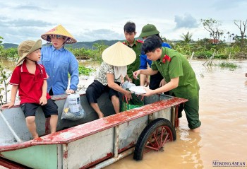 Thanh niên Hải Dương tham gia góp sức khắc phục hậu quả bão lũ