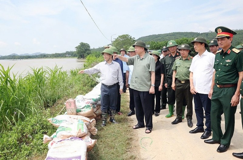 Tổng Bí thư, Chủ tịch nước Tô Lâm kiểm tra công tác phòng, chống lụt bão tại Tuyên Quang