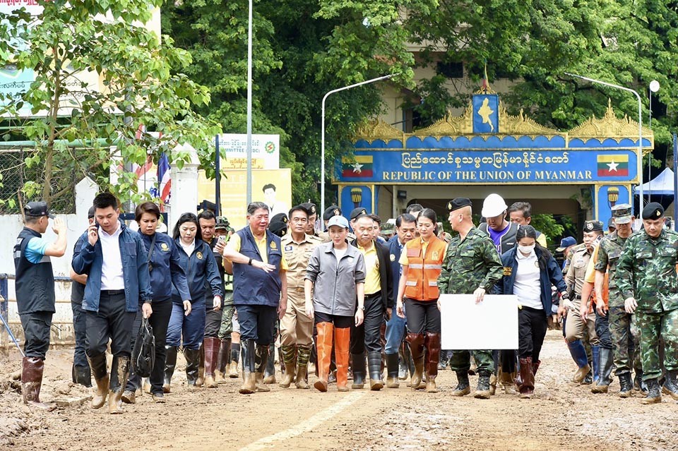 Thủ tướng Thái Lan thăm vùng lũ lụt chịu ảnh hưởng của bão Yagi