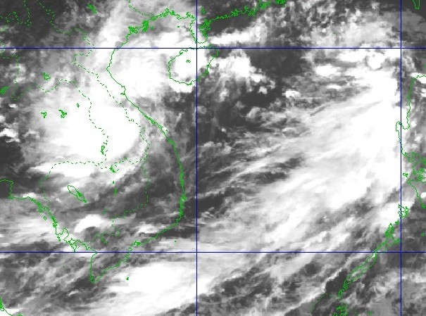 Bão số 4 suy yếu thành áp thấp nhiệt đới, đổ bộ vào Quảng Bình - Quảng Trị