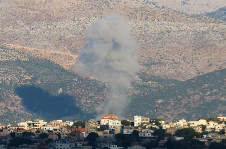 Israel không kích đồng loạt hàng trăm mục tiêu tại Lebanon