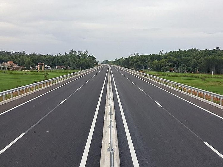 Triển khai cao điểm '500 ngày đêm thi đua hoàn thành 3.000km đường cao tốc'