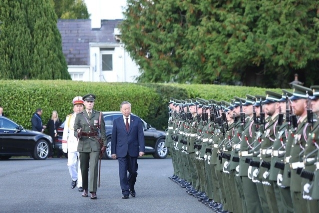 Lễ đón chính thức Tổng Bí thư, Chủ tịch nước Tô Lâm thăm Ireland