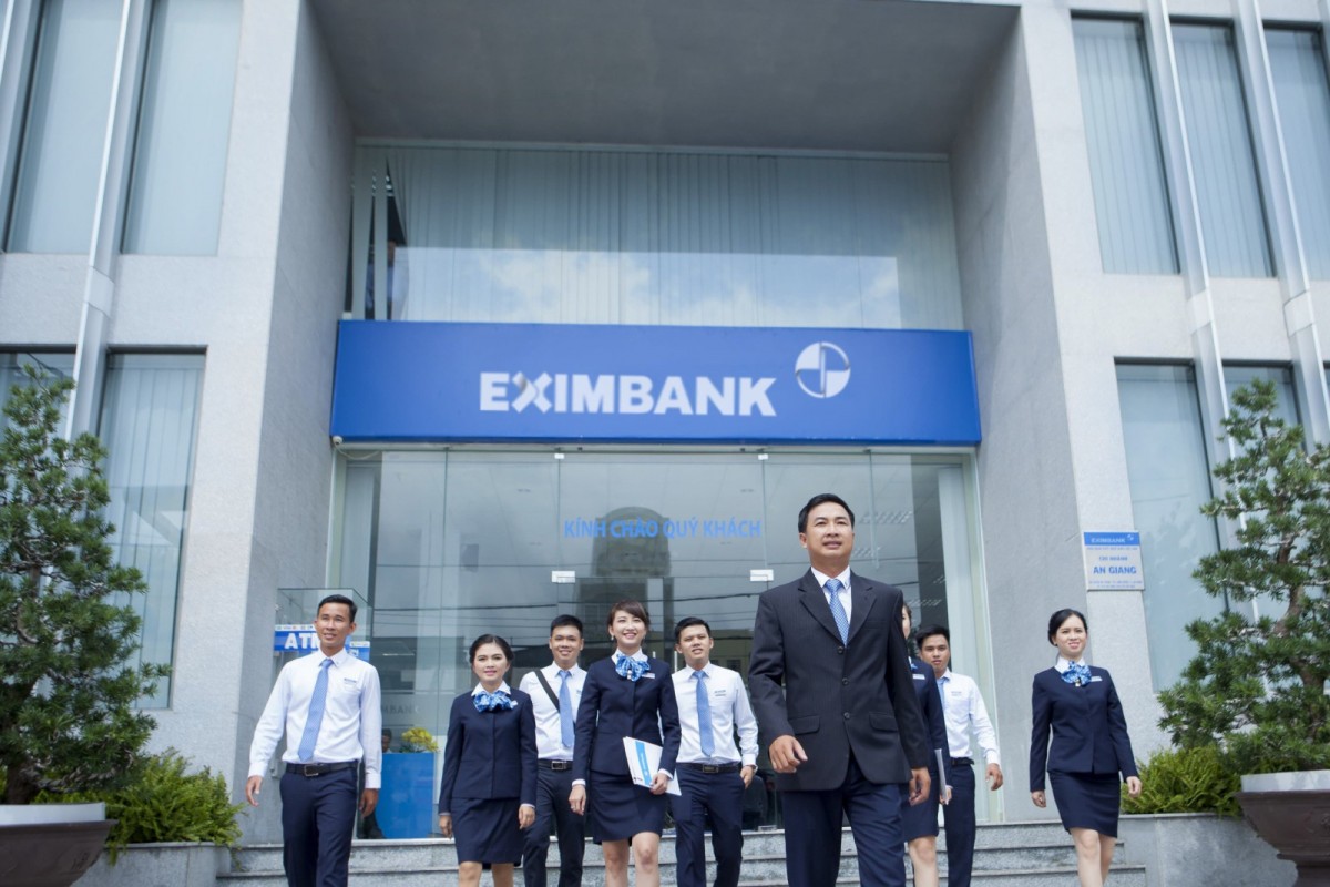 Bà Lương Thị Cẩm Tú và ông Nguyễn Hồ Nam được đề nghị miễn nhiệm khỏi HĐQT Eximbank