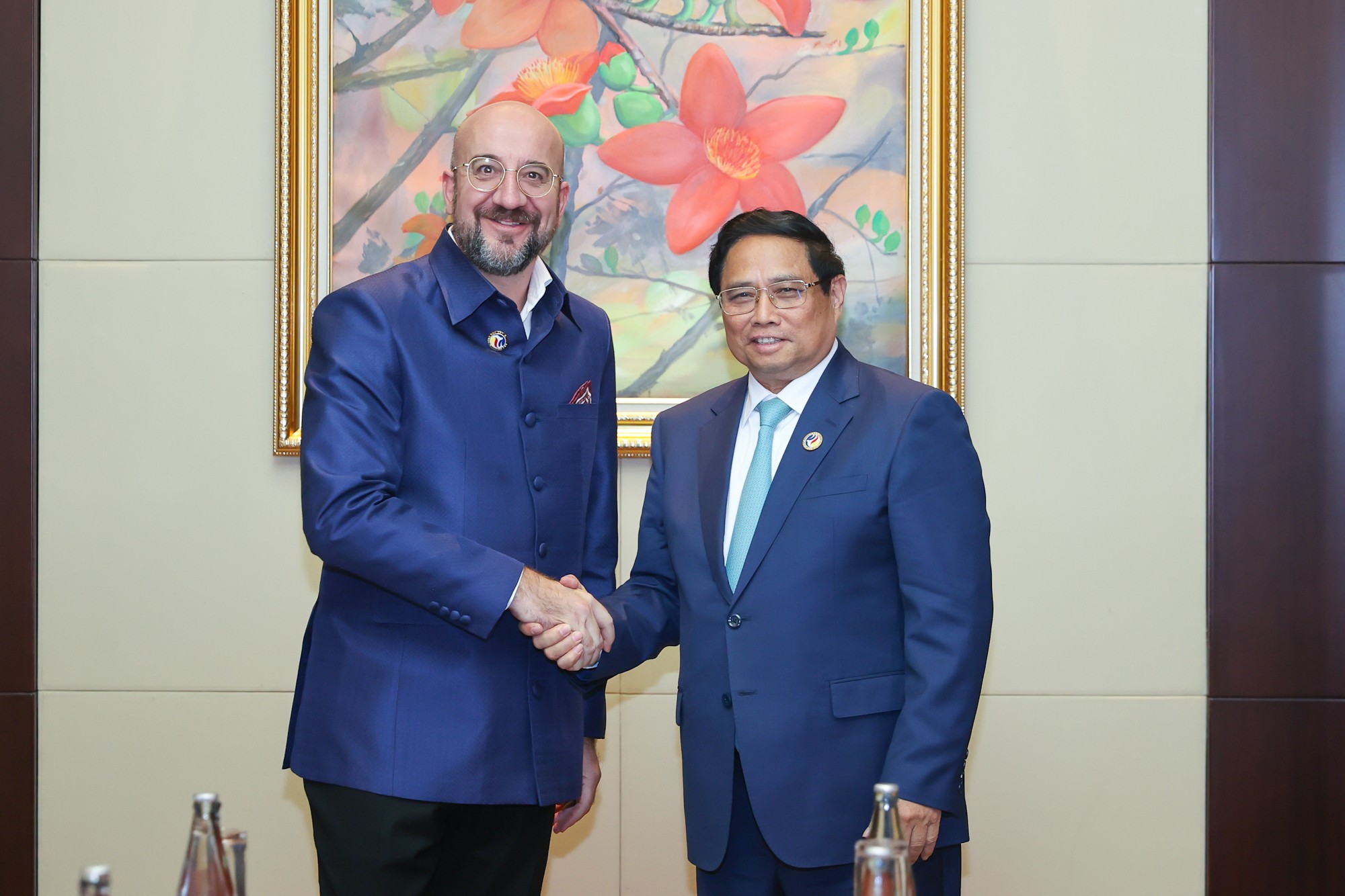 Thủ tướng Phạm Minh Chính và Chủ tịch Hội đồng châu Âu Charles Michel