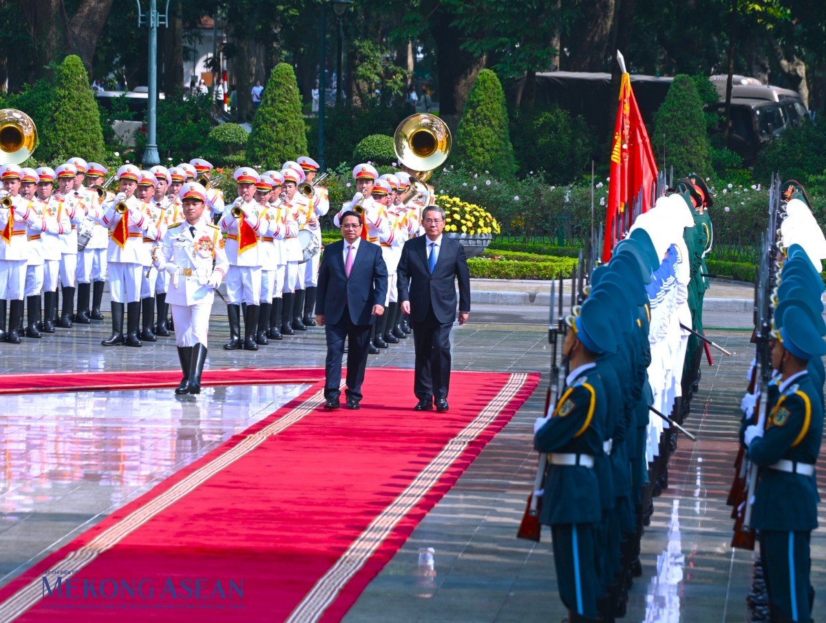 duyệt đội danh dự Quân đội Nhân dân Việt Nam. Ảnh: Đỗ Thảo - Mekong ASEAN