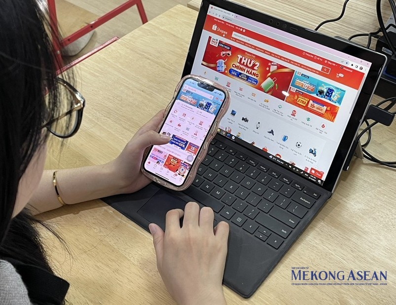 Người Việt chi hơn 227 nghìn tỷ đồng mua hàng online trong 9 tháng