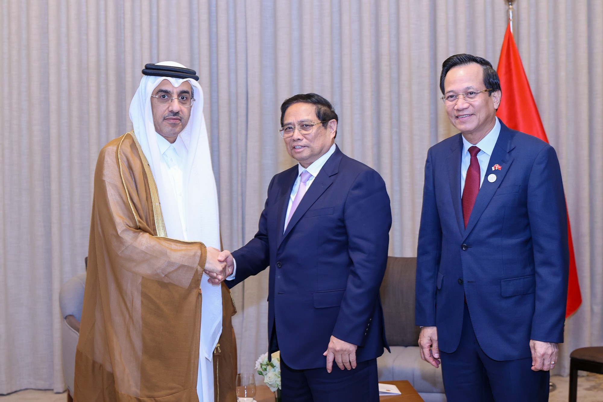 Thủ tướng Phạm Minh Chính đã tiếp ông Ali bin Saeed bin Samikh Al Marri, Bộ trưởng Bộ Lao động Qatar.