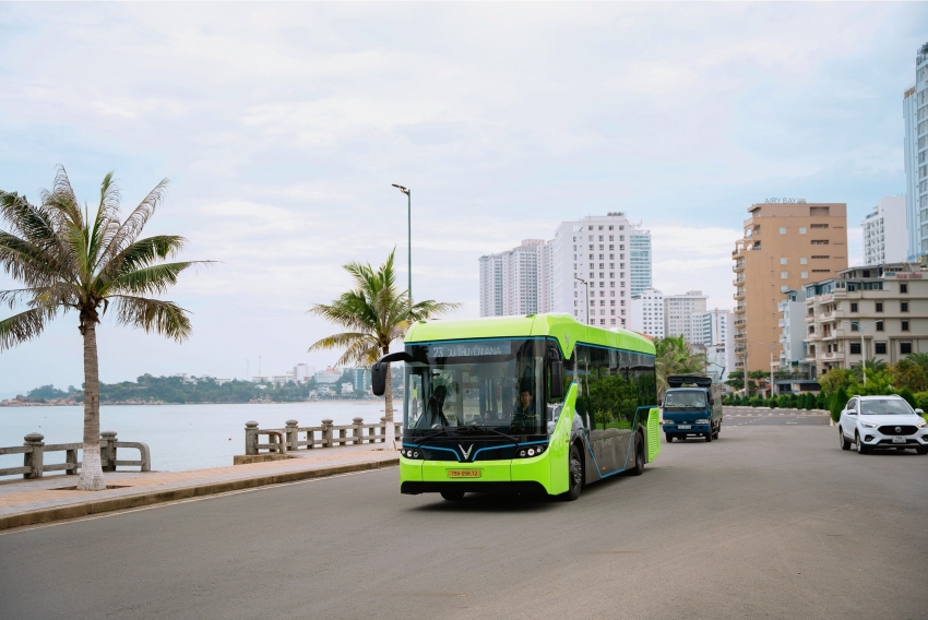 VinBus vận hành tuyến bus điện đầu tiên ở thành phố biển Nha Trang