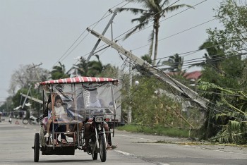 Bão Toraji khiến Philippines phải sơ tán 2.500 ngôi làng