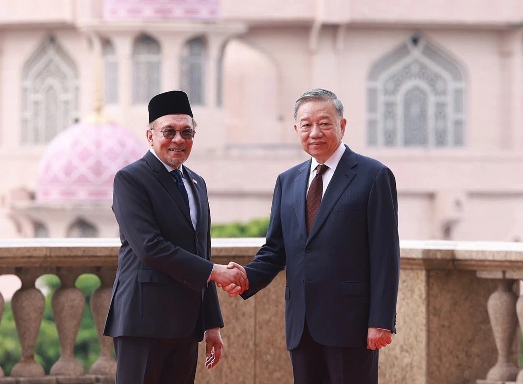 Thủ tướng Malaysia Anwar Ibrahim chủ trì lễ đón Tổng Bí thư Tô Lâm