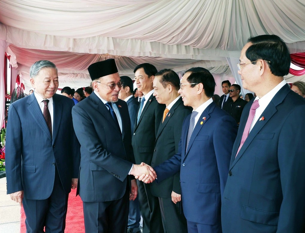 Thủ tướng Malaysia Anwar Ibrahim chủ trì lễ đón Tổng Bí thư Tô Lâm