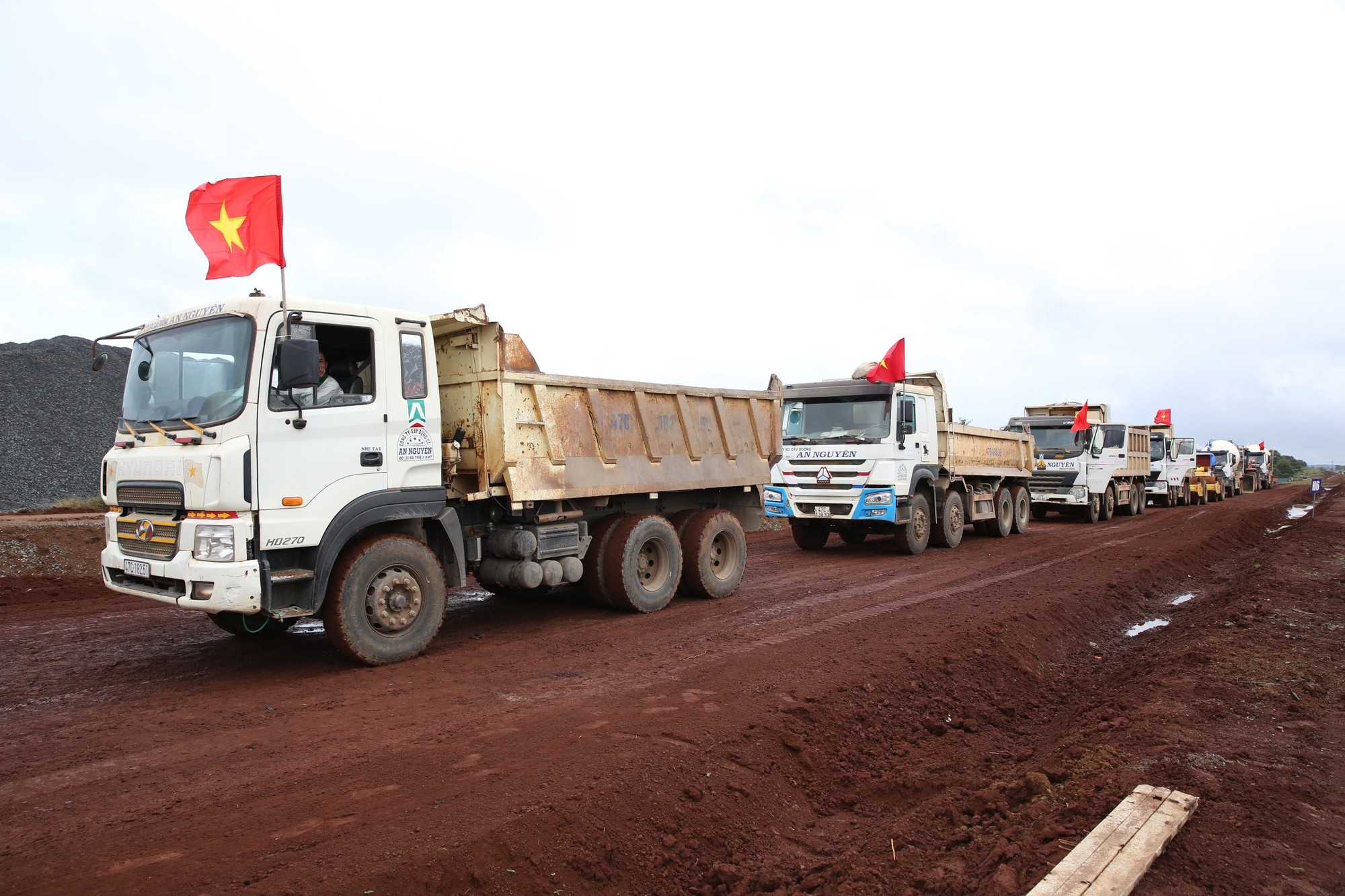 Công trường Dự án cao tốc Khánh Hòa-Buôn Ma Thuột