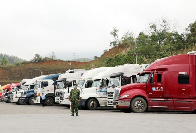 Quảng Ninh th&ocirc;ng b&aacute;o tạm ngừng tiếp nhận xe h&agrave;ng h&oacute;a