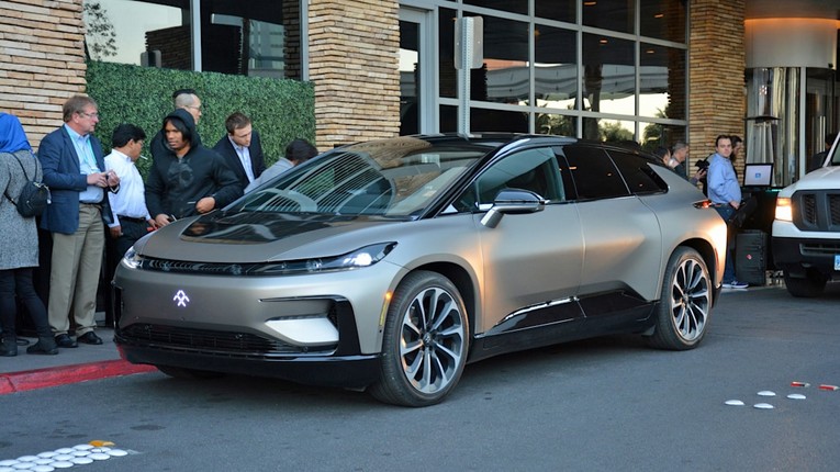 Mẫu xe FF91 của Faraday Future được h&atilde;ng hứa sẽ cho ra mắt trong năm 2022. Ảnh: Ronan Glon