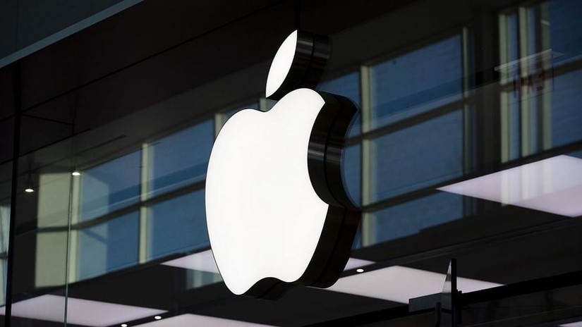 Cửa h&agrave;ng của Apple tại Toronto. Ảnh: Bloomberg