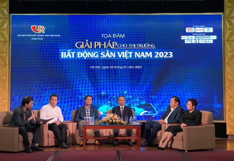 C&aacute;c chuy&ecirc;n gia đưa ra dự b&aacute;o về thị trường bất động sản năm 2023.