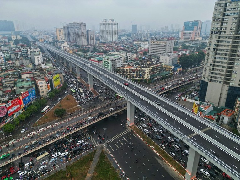 Đường v&agrave;nh đai 2 đoạn tuyến cầu Vĩnh Tuy - Ng&atilde; Tư Sở.