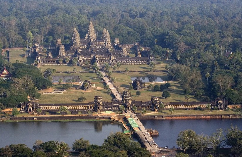 Khu đền Angkor được Li&ecirc;n Hợp Quốc vinh danh l&agrave; di sản văn h&oacute;a thế giới v&agrave;o năm 1992. Ảnh: Hu Xiao Fang/Shutterstock