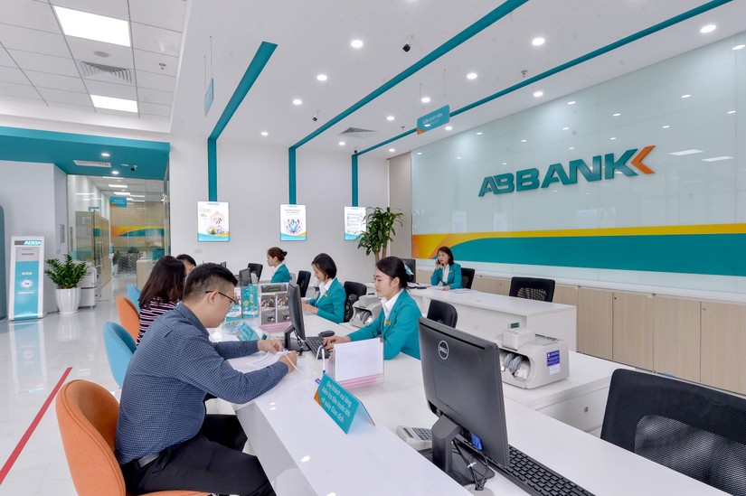 Nhiều chi ph&iacute; ph&aacute;t sinh, ABBank b&aacute;o l&atilde;i trước thuế 2022 giảm 13%