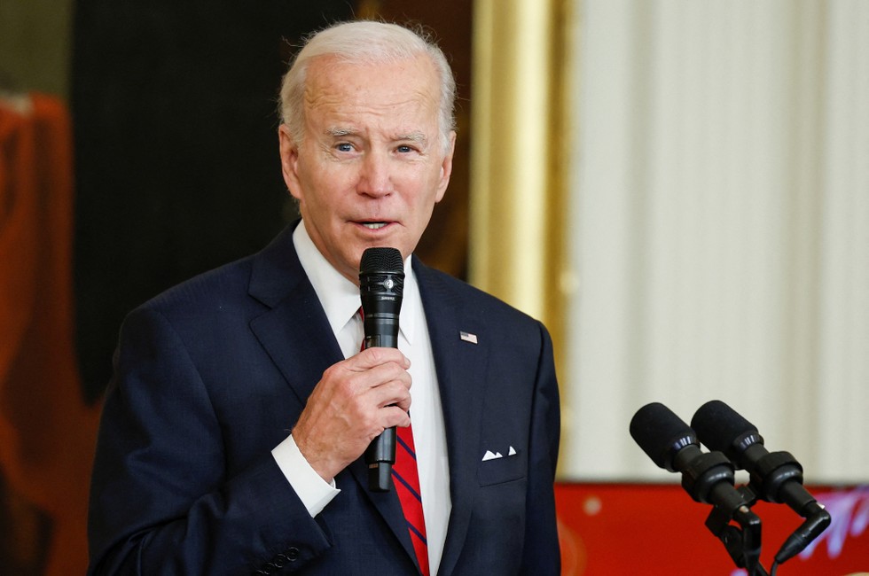 Tổng thống Biden ph&aacute;t biểu tại tiệc đ&oacute;n mừng Tết Nguy&ecirc;n đ&aacute;n, b&agrave;y tỏ sự chia sẻ với cộng đồng người Mỹ gốc &Aacute; sau vụ xả s&uacute;ng. Ảnh: Reuters