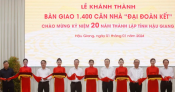 Bàn giao 1.400 căn nhà Đại đoàn kết tại tỉnh Hậu Giang