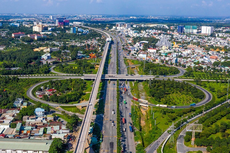 &ldquo;Si&ecirc;u hạ tầng&rdquo; kết nối TP Thủ Đức tạo l&agrave;n s&oacute;ng Đ&ocirc;ng tiến cho cư d&acirc;n, du kh&aacute;ch.