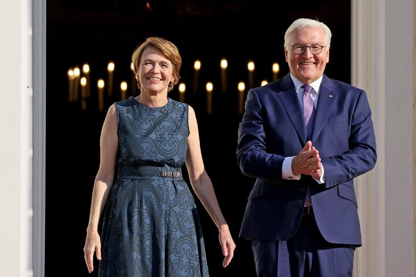 Tổng thống Đức Frank- Walter Steinmeier v&agrave; Phu nh&acirc;n. Ảnh: Der Bundespr&auml;sident