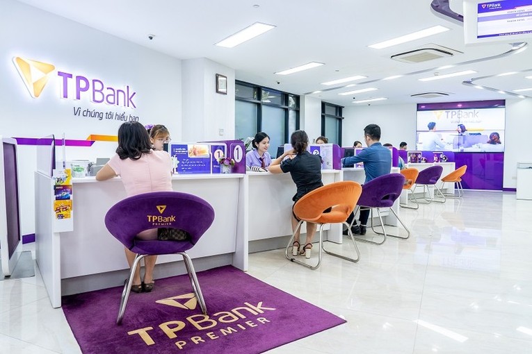 TPBank vượt mốc 12 triệu kh&aacute;ch h&agrave;ng.