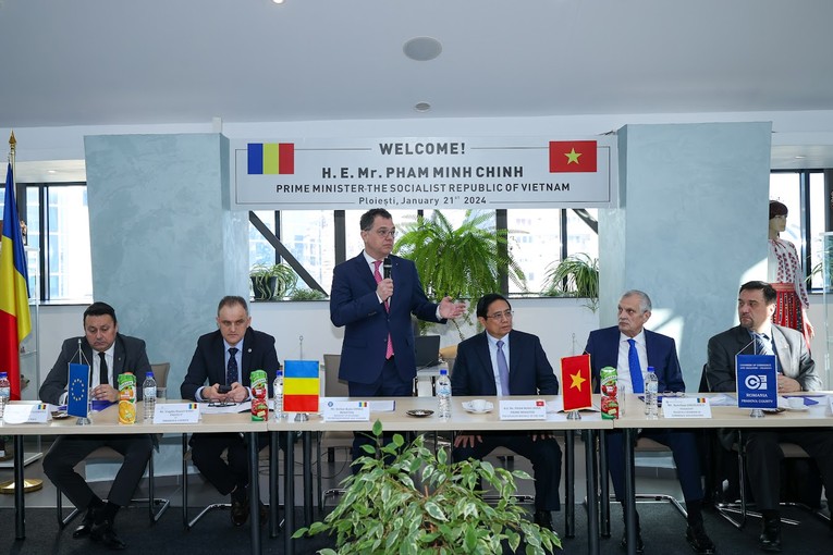 Bộ trưởng Kinh tế, Doanh nghiệp v&agrave; Du lịch Romania Radu Stefan Oprea k&ecirc;u gọi doanh nghiệp Romania v&agrave; tỉnh Prahova nắm bắt cơ hội hợp t&aacute;c, đầu tư với Việt Nam. Ảnh: VGP