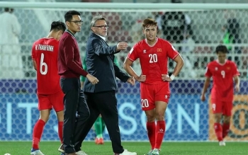 HLV Troussier: &apos;Tuyển Việt Nam sẽ đấu hết mình để bảo vệ màu cờ sắc áo&apos;