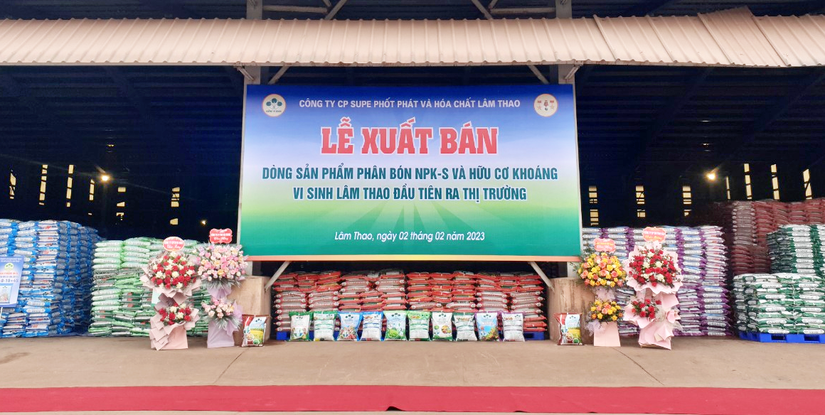 Supe L&acirc;m Thao li&ecirc;n tiếp ra mắt sản phẩm ph&acirc;n b&oacute;n vi sinh mới