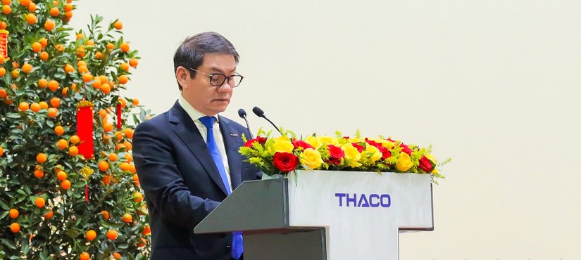 &Ocirc;ng Trần B&aacute; Dương cho biết, Thaco lu&ocirc;n trong t&acirc;m thế chủ động thay đổi, tiếp tục củng cố nội lực, tập trung n&acirc;ng cấp quản trị v&agrave; ki&ecirc;n tr&igrave; nỗ lực ho&agrave;n th&agrave;nh c&aacute;c mục ti&ecirc;u chiến lược đ&atilde; đề ra. Ảnh: Thaco