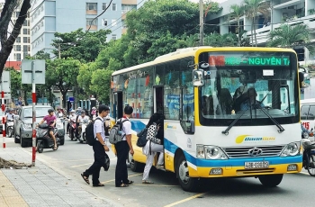 Đà Nẵng triển khai thanh toán vé xe bus qua QR code