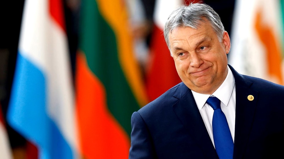 Thủ tướng Hungary Viktor Orban tuy&ecirc;n bố Budapest sẽ phủ quyết mọi lệnh trừng phạt của EU nếu ch&uacute;ng ảnh hưởng đến ng&agrave;nh năng lượng hạt nh&acirc;n của Nga. Ảnh: Reuters