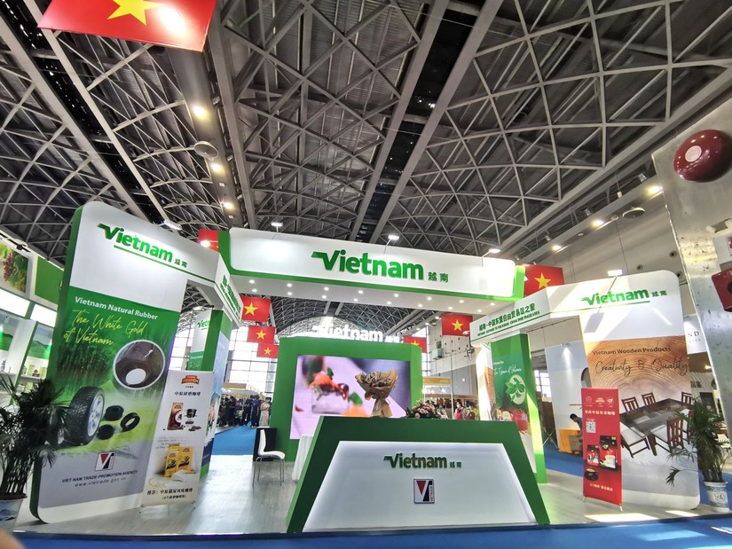 Gian h&agrave;ng Việt Nam tại CAEXPO trước đ&oacute;. Ảnh: moit.gov.vn