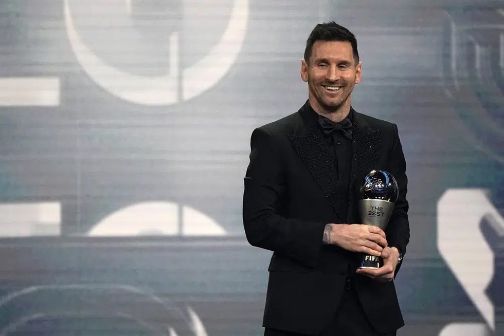 Messi nhận định việc gi&agrave;nh được cup v&ocirc; địch World Cup 2022 l&agrave; điều đẹp đẽ nhất trong sự nghiệp của anh. Ảnh: AP