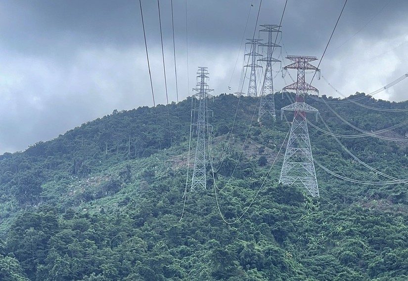 CPMB ho&agrave;n th&agrave;nh đ&oacute;ng điện 2 mạch đường d&acirc;y 220kV Nha Trang - Th&aacute;p Ch&agrave;m. Nguồn: PetroTimes.