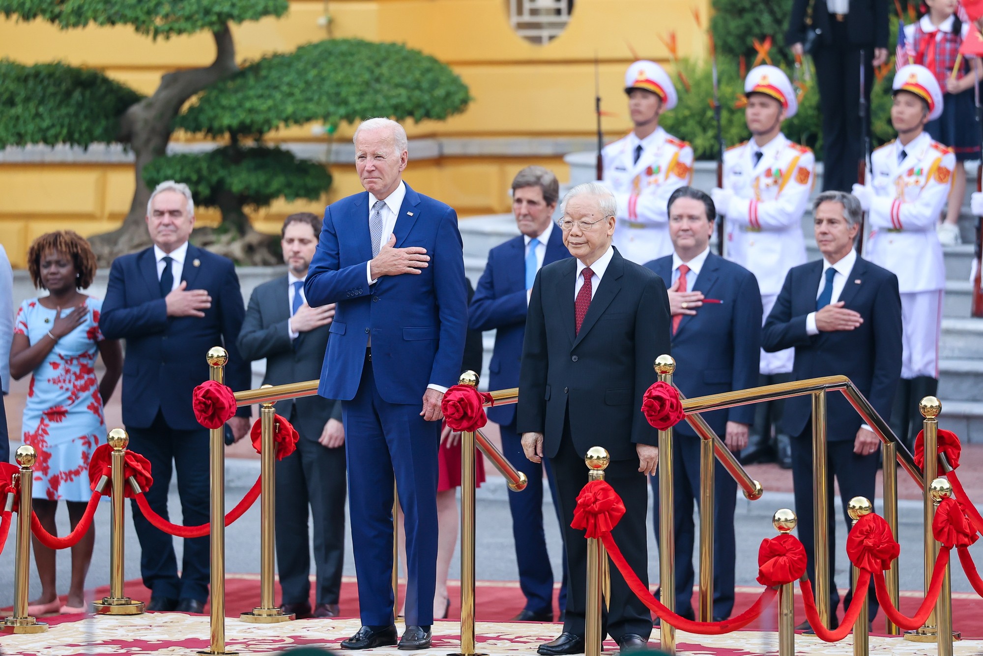 Tổng B&iacute; thư Nguyễn Ph&uacute; Trọng chủ tr&igrave; lễ đ&oacute;n ch&iacute;nh thức Tổng thống Mỹ Joe Biden thăm cấp Nh&agrave; nước tới Việt Nam, ng&agrave;y 10/9. Ảnh: VGP