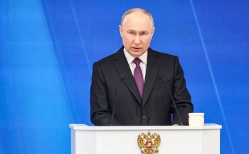 Tổng thống Putin: &apos;Không cho phép bất kỳ ai can thiệp vào nội bộ Nga&apos;